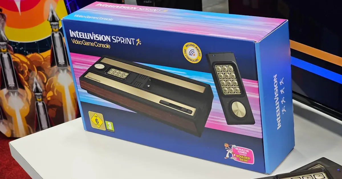 The new Atari Intellivision Sprint blends classic 80 aesthetics with modern features!